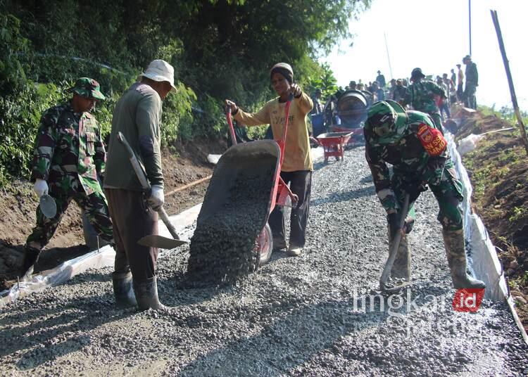 TNI Membangun Desa 2
